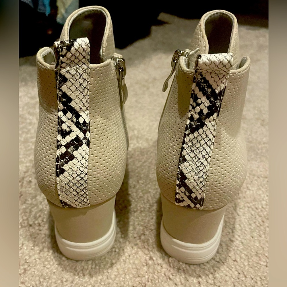 Stylish Beige Ankle Boot Wedges with Snake Print Accent